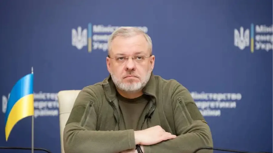 Ukrainian former minister involved in corruption schemes arrives for questioning at anti-corruption bureau – sources