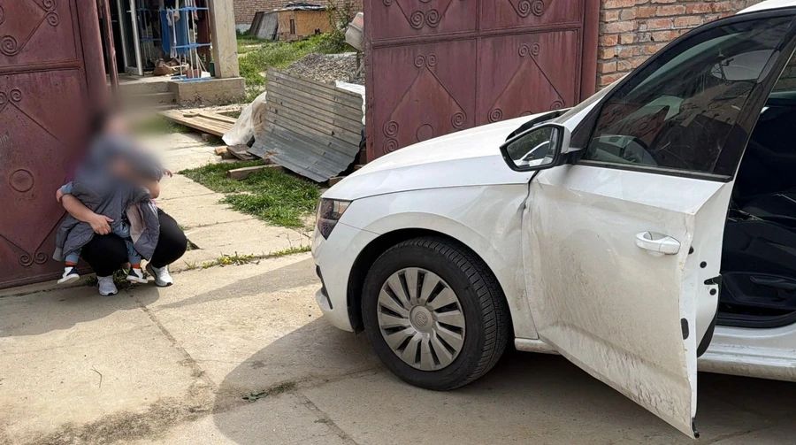 Викрав жінку з 3-річною дитиною, стріляв у поліцейських: на Закарпатті затримали зловмисника