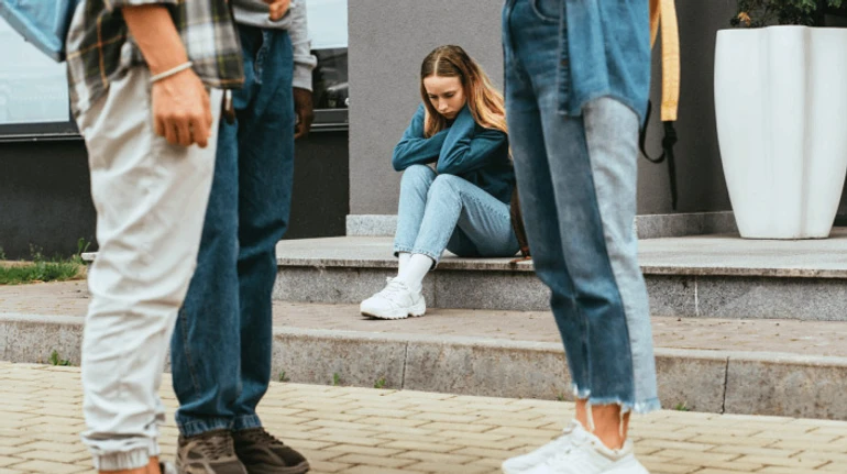 Почему подростки совершают самоубийство? Как родителям узнать суицидальные намерения у ребенка