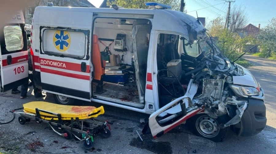 Russian drone strikes ambulance in Kherson, wounds medic and driver