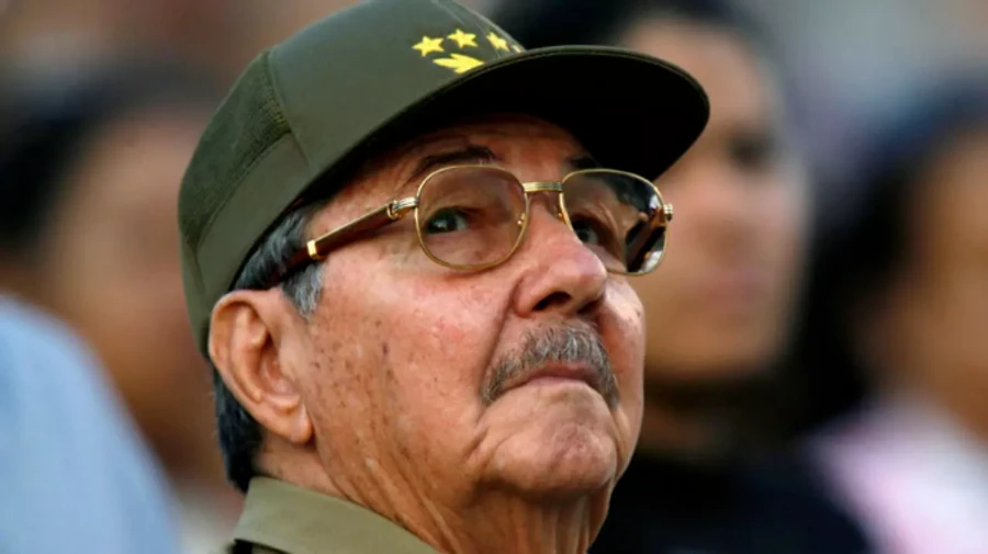 Кастро ушел с поста лидера Компартии Кубы