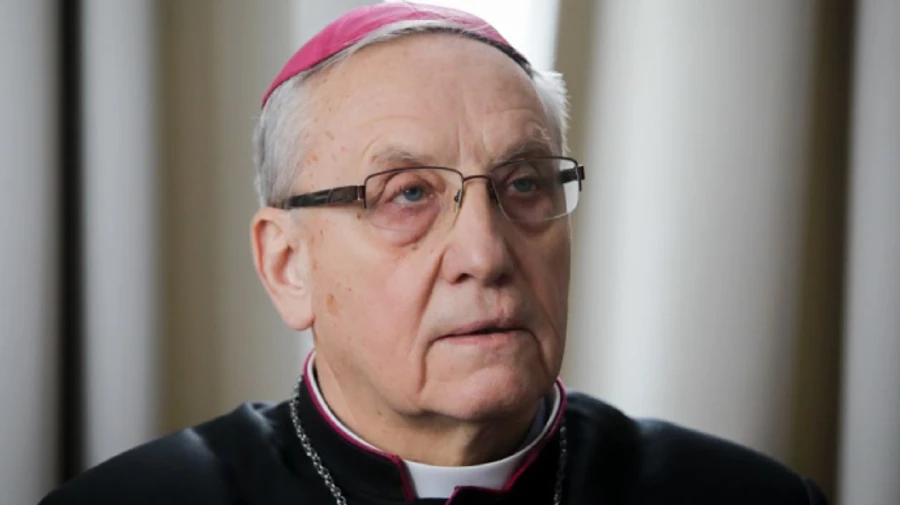 Главу католиків Білорусі не впускають до рідної країни