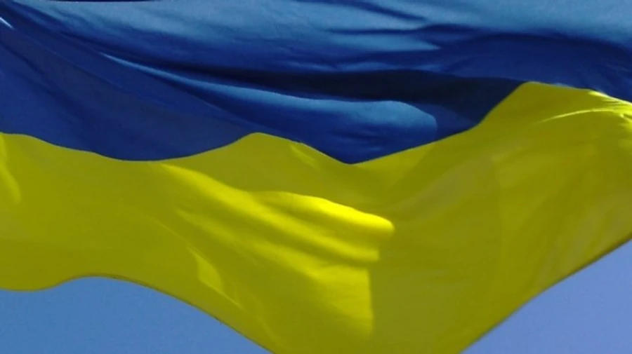 У небо над окупованим Кримом запустили великий український прапор