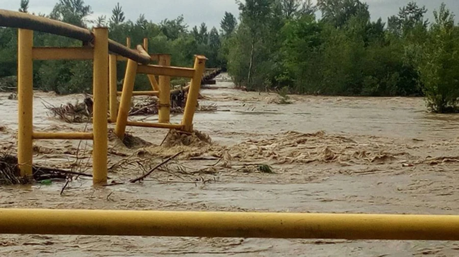 Негода на заході країни залишила без газу 10 тисяч людей