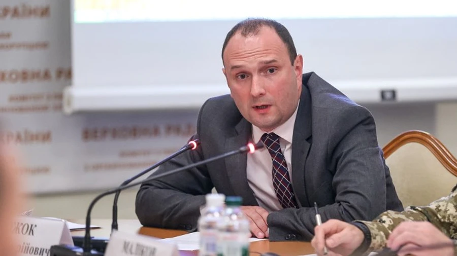 Уряд відсторонив заступника глави МЗС, який фігурує у справі Порошенка