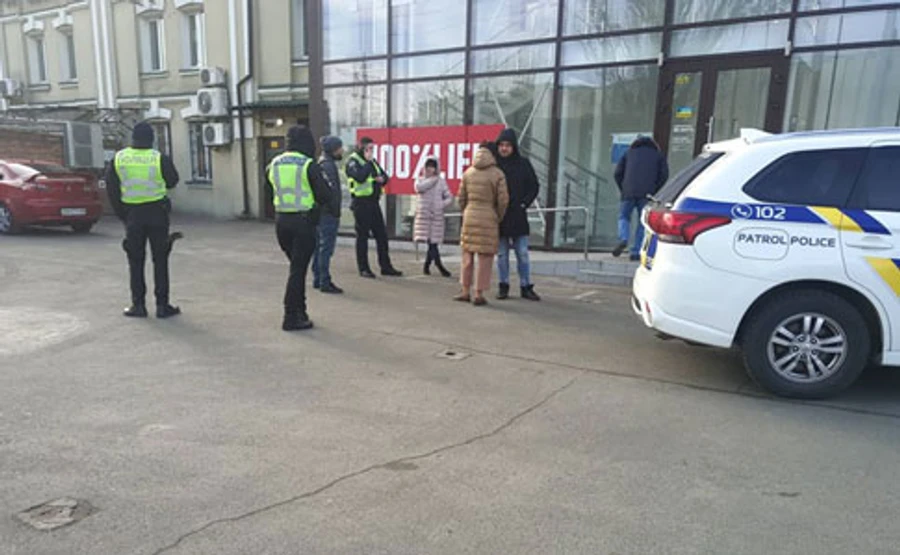 Слузі народу прислали вибуховий привіт через бажання інакше лікувати підлітків