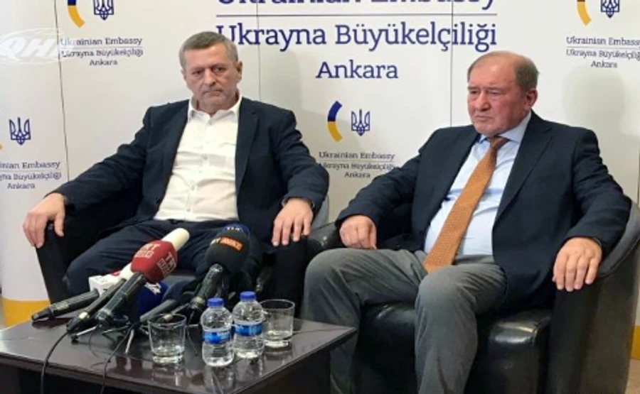 Умеров и Чийгоз летят в Киев и встретятся с Порошенко