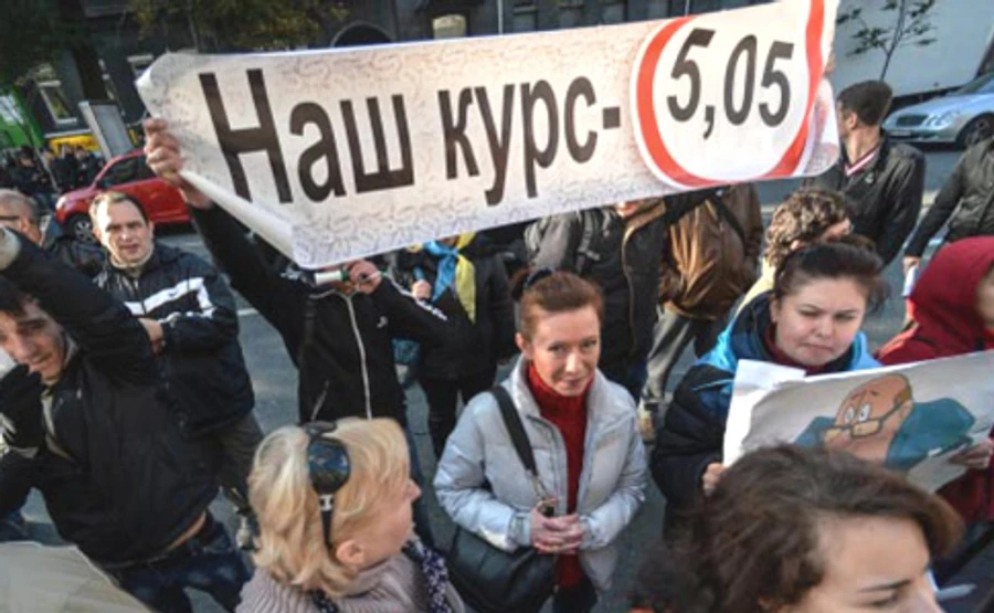 Рада відхилила скандальний закон про валютні вклади