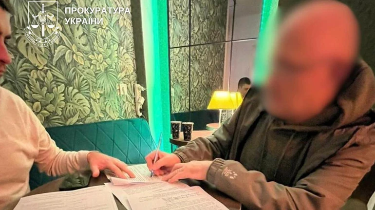 Двоє ошуканців виманили в американського добровольця ЗСУ понад 3 млн на лазерну диво-зброю