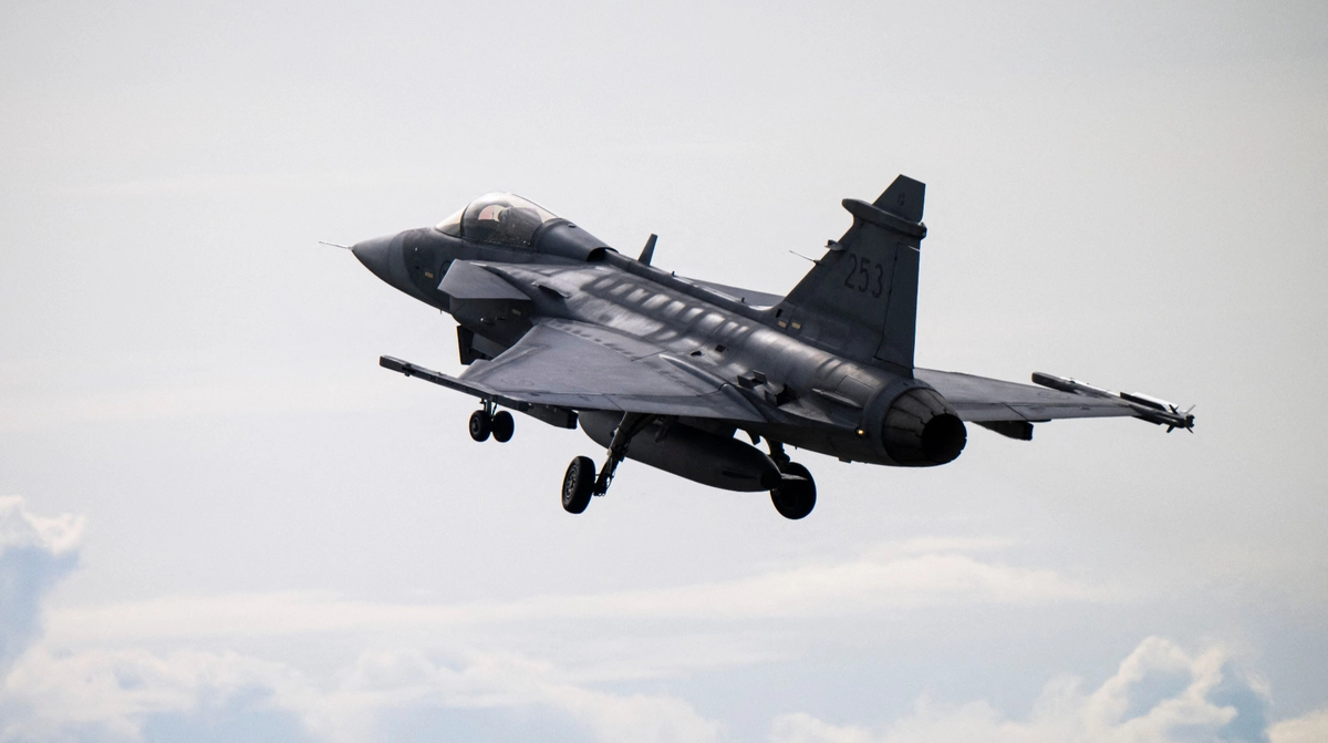 У Нідерландах через невідомий дрон підняли винищувачі F-35