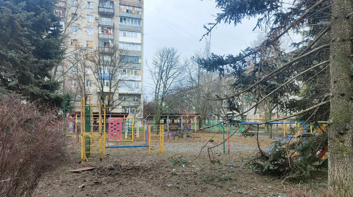 Russian attacks kill one and injure eight in Kherson and Donetsk oblasts