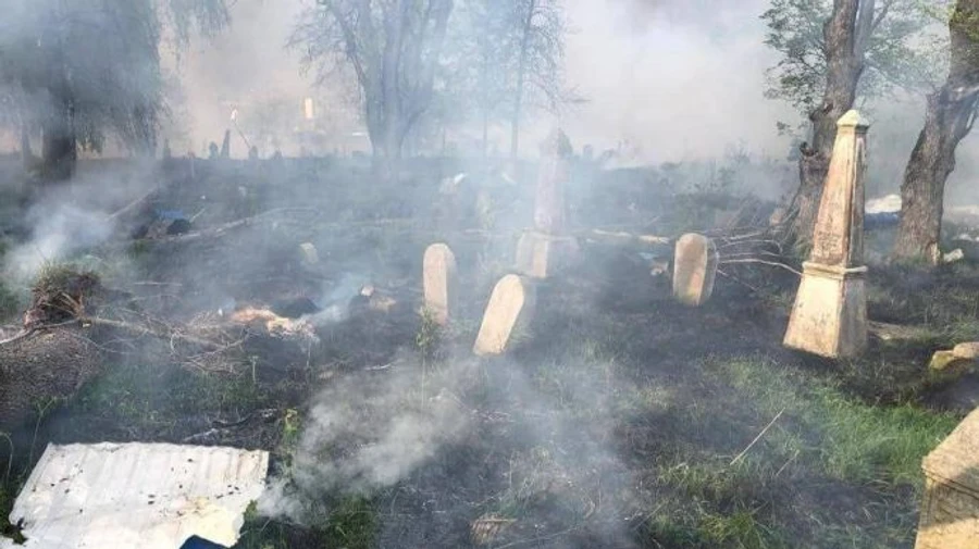 Shelling in Sumy region: rocket hit Jewish cemetery