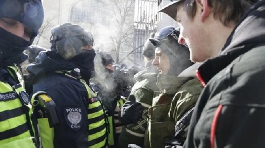 Протести в Канаді: поліція Оттави взяла під контроль центральні вулиці