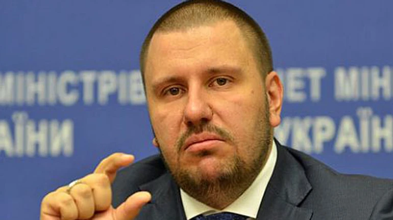 Євросоюз планує зняти санкції з міністра часів Януковича – ЗМІ