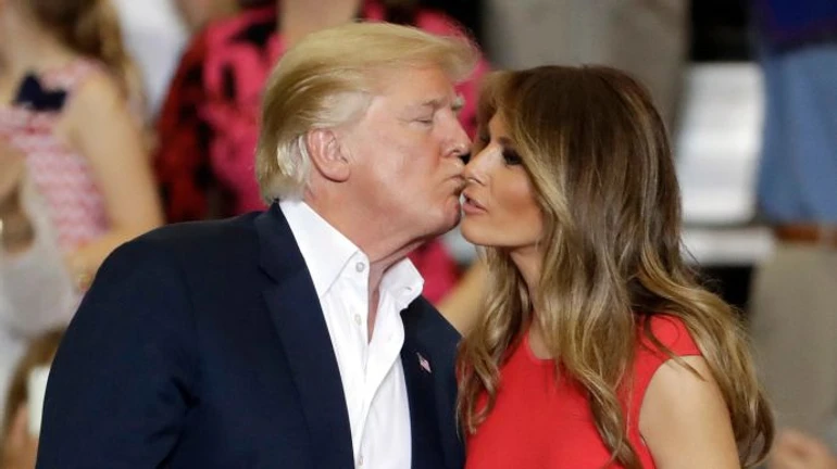 Трамп захворів на COVID у розпал передвиборчих перегонів