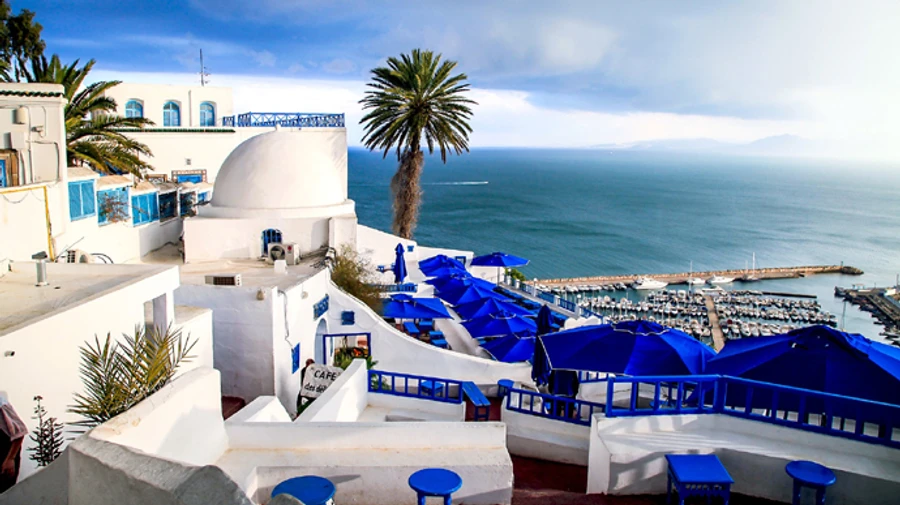 Для українців закрили популярну курортну країну