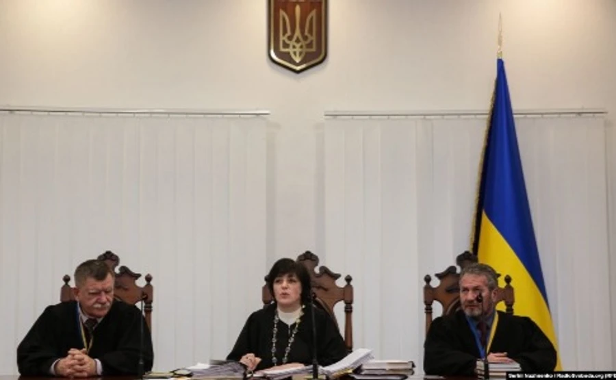 Cудді, що звільнили ексберкутівців, ухвалювали скандальні рішення – ЗМІ