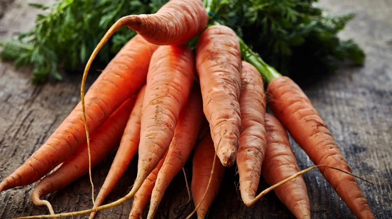(Не)чудодійний овоч: чи можна покращити зір, якщо їсти багато моркви