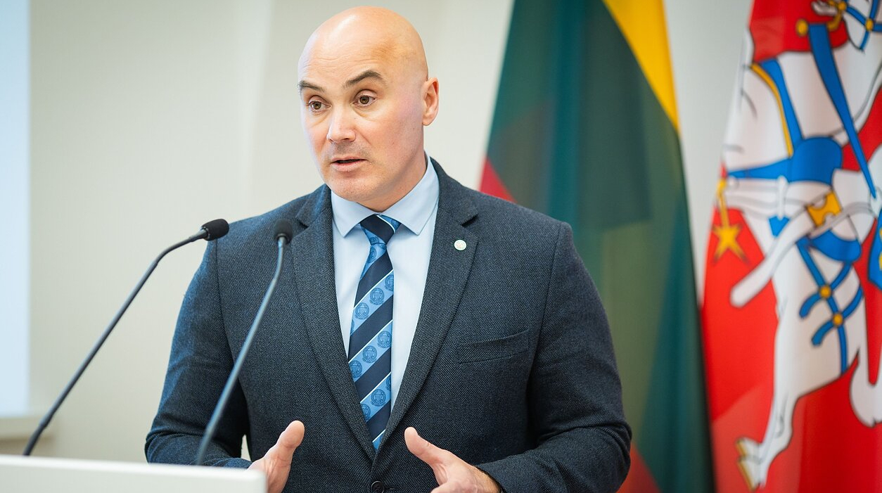 Lithuania wants Ukraine to warn Baltic states about stray drones near borders