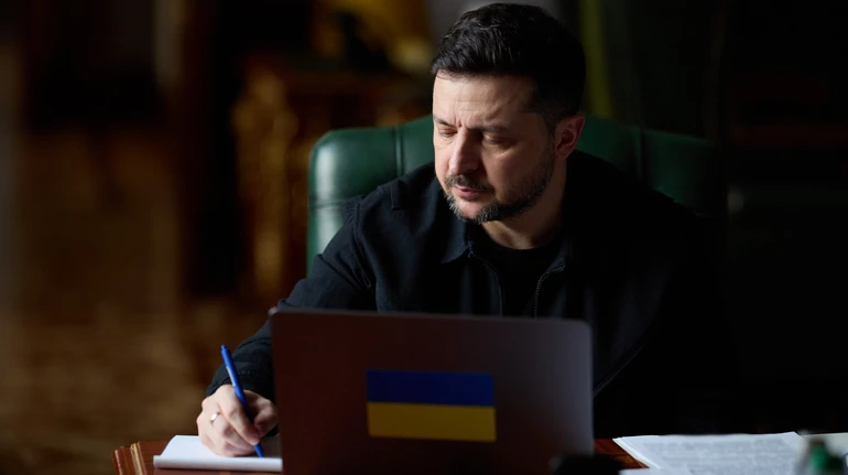 Зеленський: Цієї ночі Росія може атакувати Україну дронами й ракетами