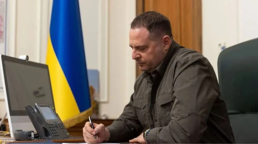 Єрмак подякував за зібрану заставу і пообіцяв лишатися в Україні