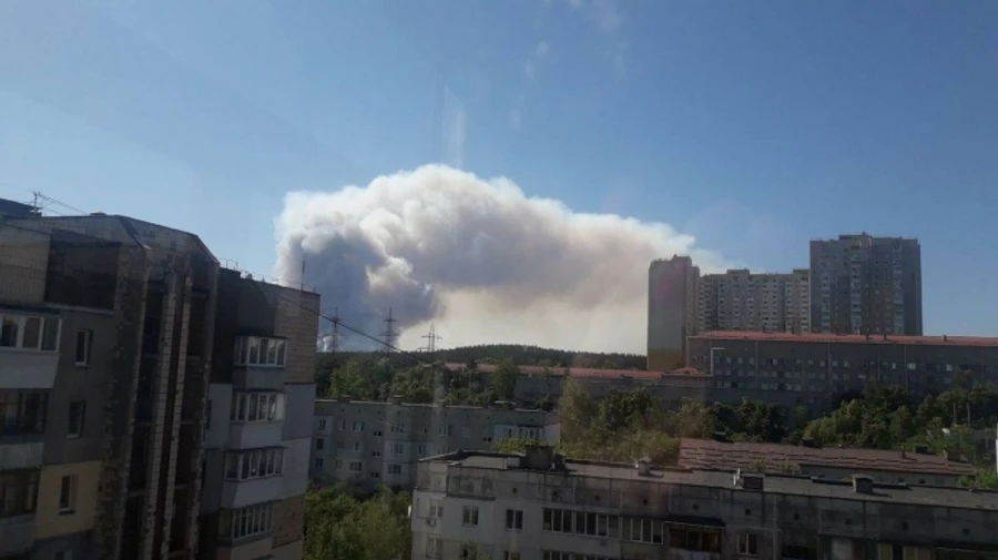 У Києві може погіршитися повітря через пожежу біля Нових Петрівців