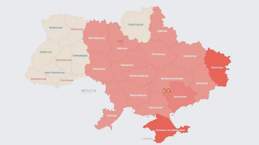 У Києві й більшості областей оголошували тривогу: лунали вибухи