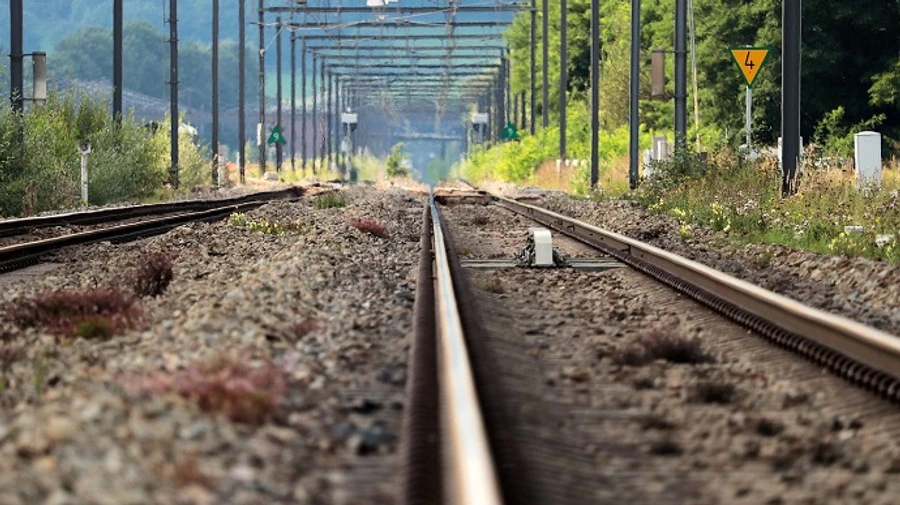 На Київщині електропотяг збив 15-річну дівчину