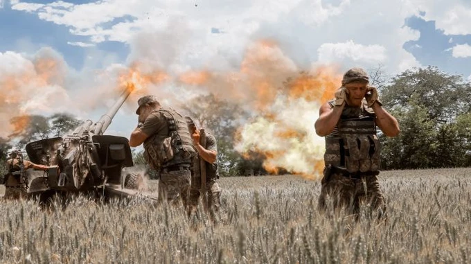 Russian forces shell Ukrainian positions on nearly all fronts, several offensives were repulsed – General Staff