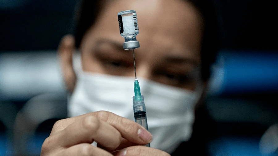 Все взрослые американцы получили право вакцинироваться от COVID-19