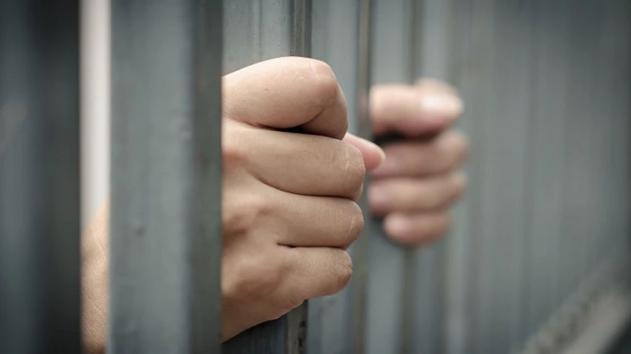 На окупованому Донбасі утримують близько 300 заручників – Арестович