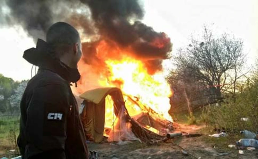 Полиция отреагировала на разгром лагеря ромов в Киеве после публикации видео