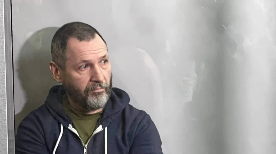 Суд продовжив арешт підозрюваному у вбивстві Парубія. В його телефоні знайшли фото для куратора