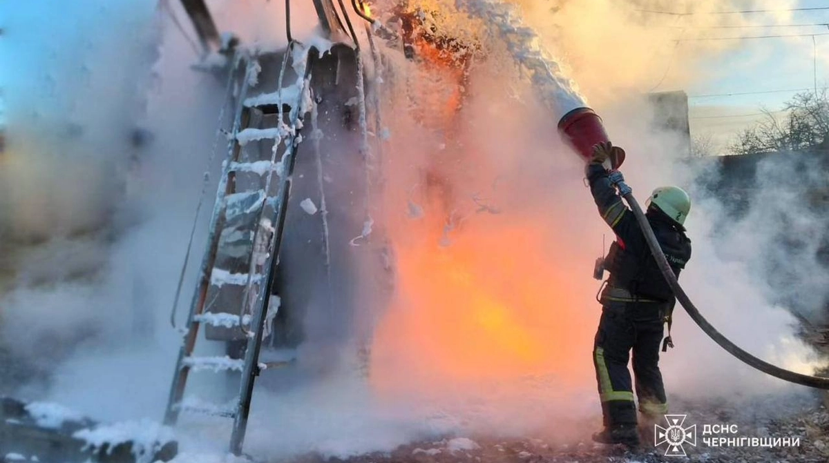 Two people killed and energy infrastructure damaged in Russian attacks on Chernihiv Oblast on Christmas Eve