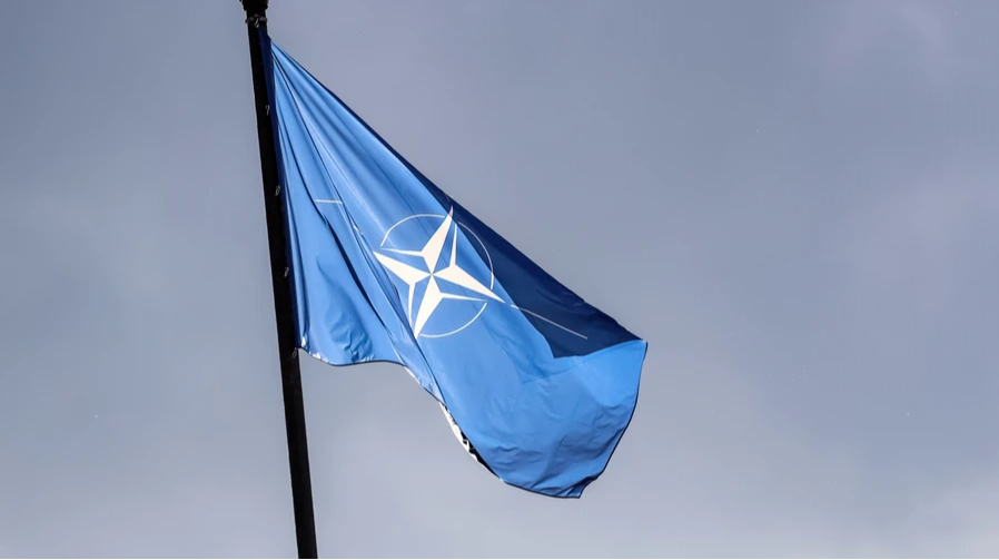 Посадовець НАТО: Темпи просування росіян знизились в 4 рази