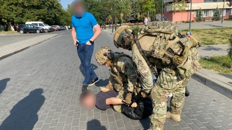 Напад на військових у Луцьку: поліція затримала чоловіка, який стріляв із рушниці 