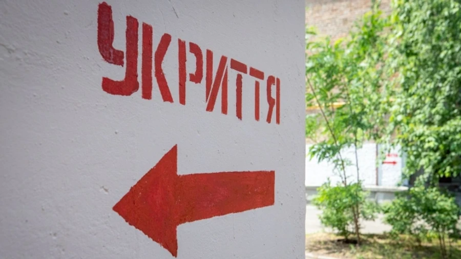 Во время ночной атаки РФ на Киев мужчина пытался совершить самоубийство в укрытии