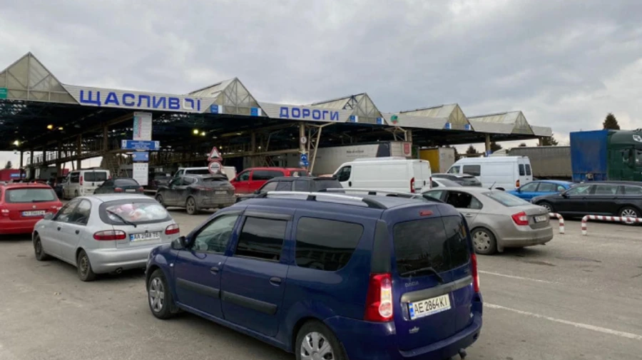 На західній ділянці кордону трохи зменшились черги - ДПСУ