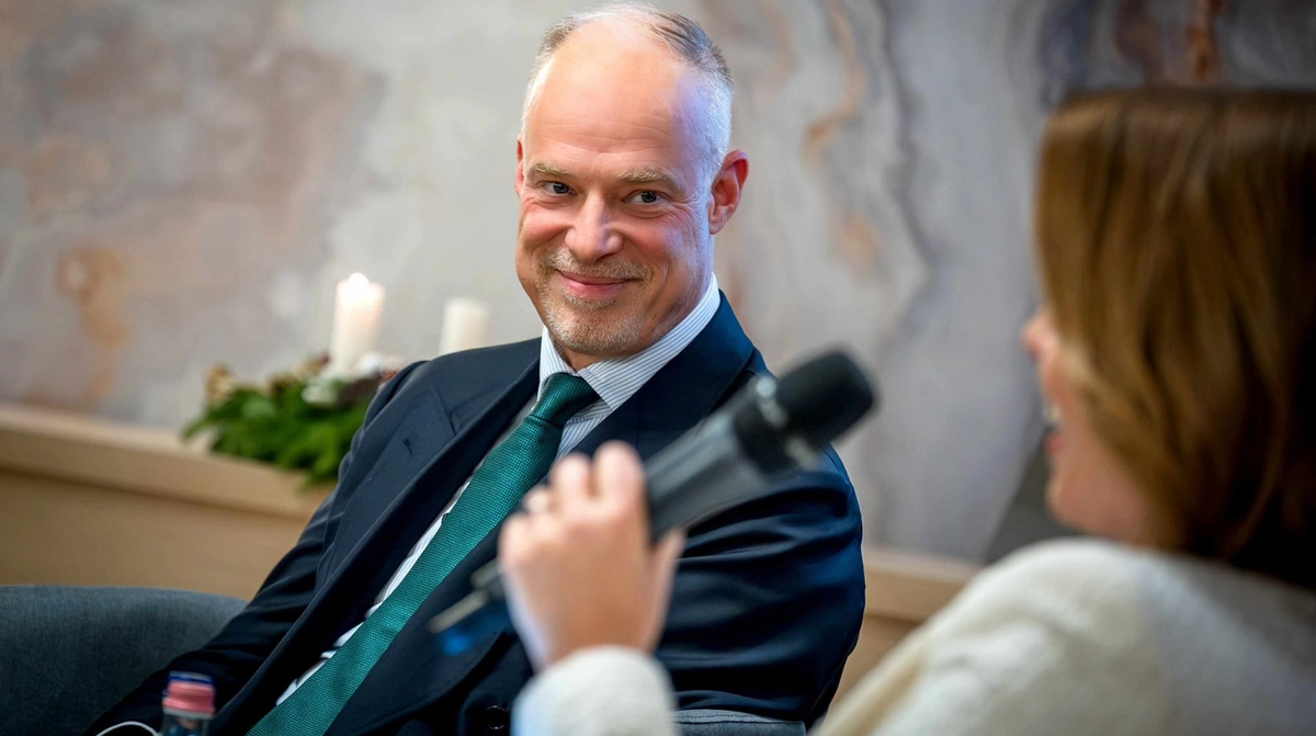 Hungarian defence minister claims Ukraine has lost war militarily