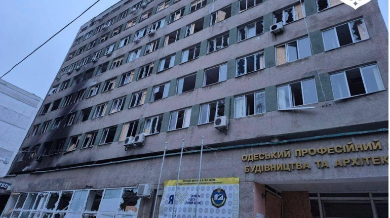 В Одесі внаслідок російської атаки пошкоджено ліцей і дитсадок