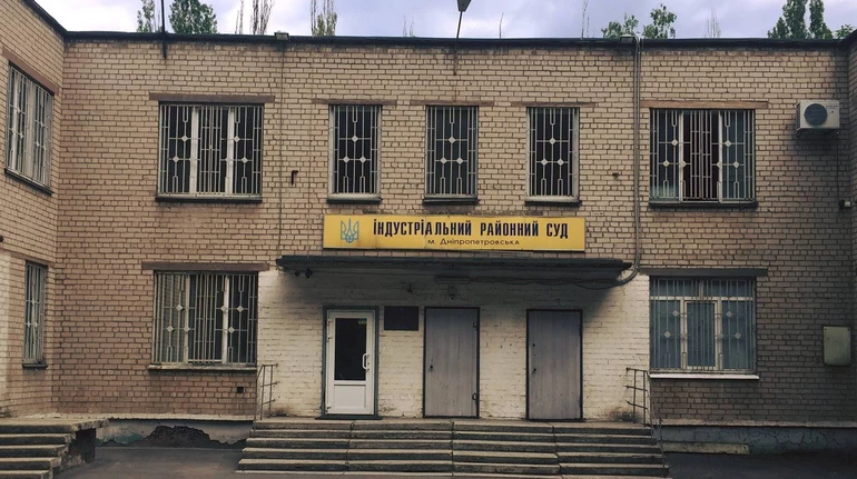 У Дніпрі намагалися викрасти суддю, вона у лікарні з серйозною травмою голови