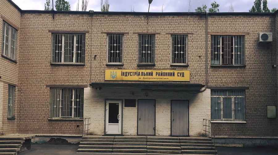 У Дніпрі намагалися викрасти суддю, вона у лікарні з серйозною травмою голови