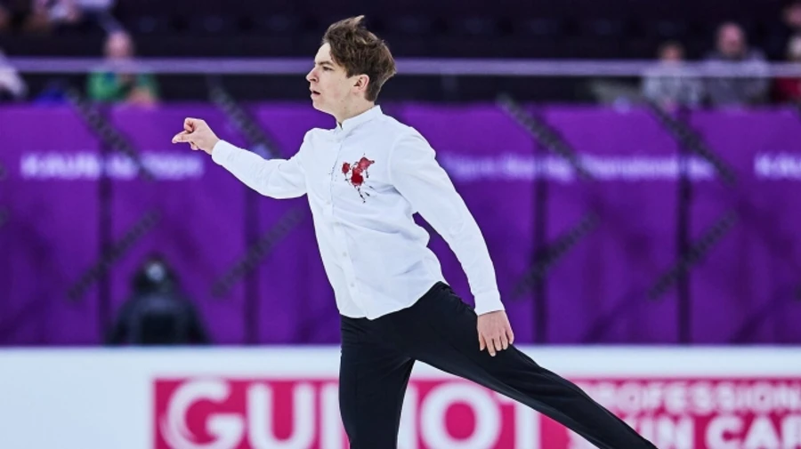 Ukrainian figure skater performs at European Championships wearing shirt with bloodstain – photo