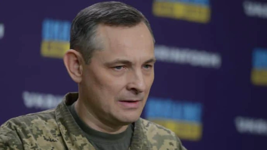 Explosions in Kyiv: Russia fires ballistic missiles, two missiles hit field