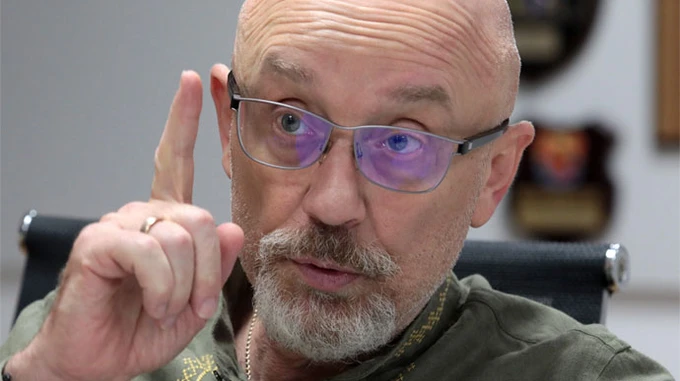 War costs us US$100 million a day – Defence Minister