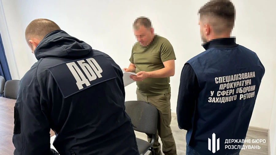 Задержали главного военкома Ривненщины: есть видео его издевательств над подчиненным