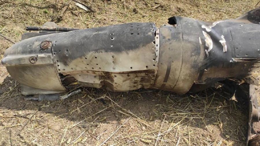 Night attack on Kyiv: missile fragments fall on Kyiv zoo, cars damaged, building on fire