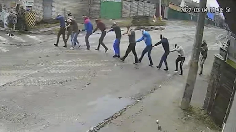 Журналисты AP узнали подробности массовых убийств в Буче