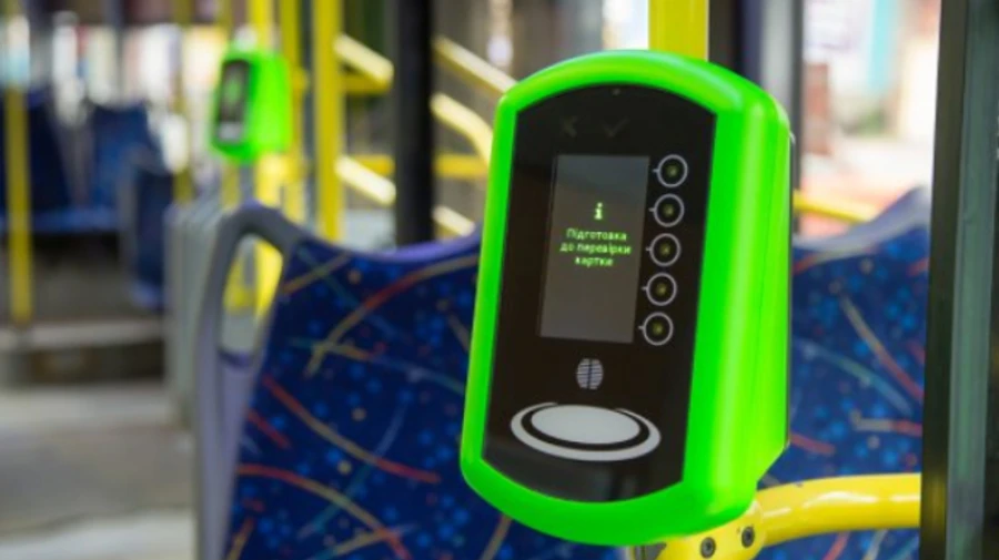 С понедельника в Харькове пустят общественный транспорт: пока - бесплатный