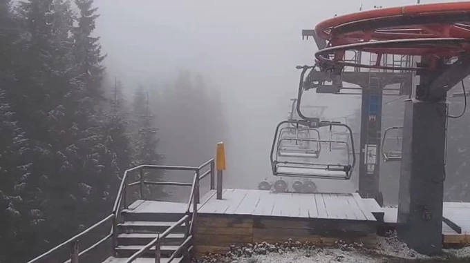 На Буковелі пішов сніг. На Попі Івані теж